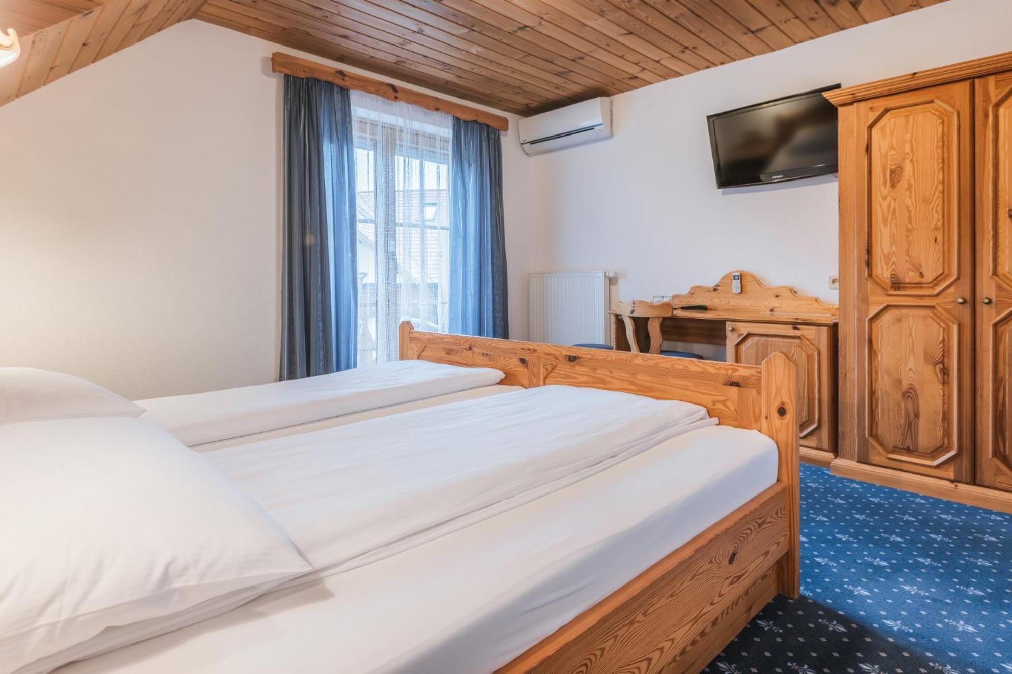 Garni Hotel Berc Bled Exterior photo