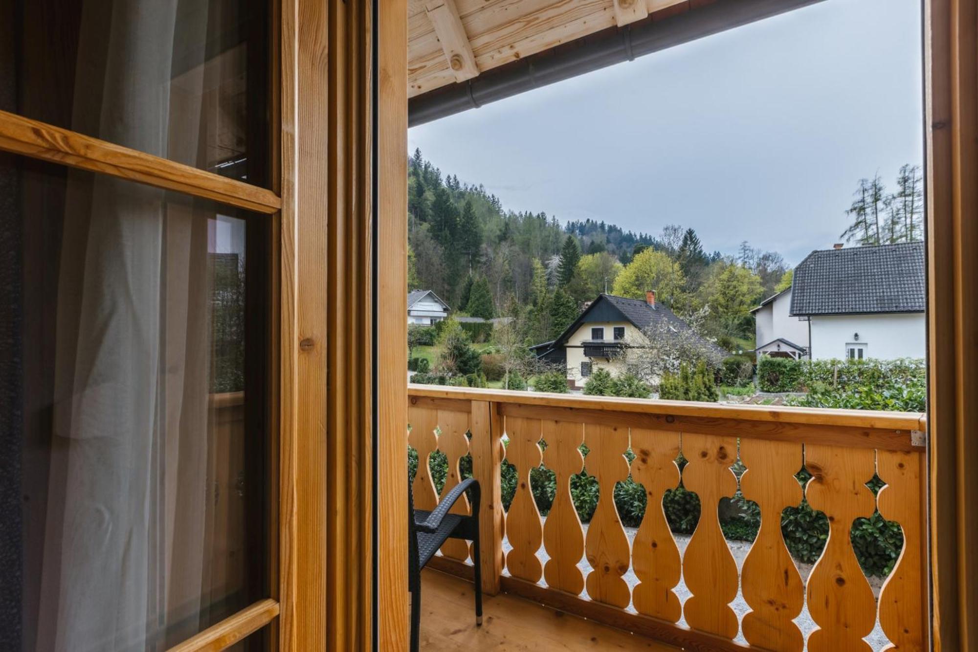 Garni Hotel Berc Bled Exterior photo